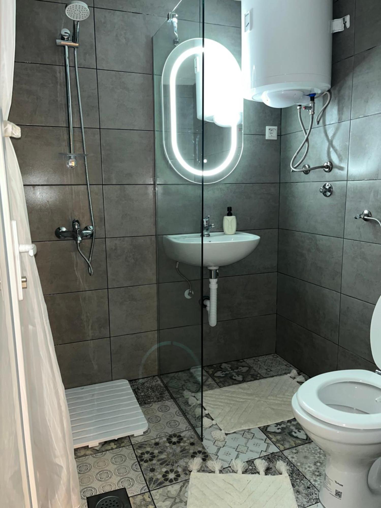 Studio Apartman Azra Kulen Vakuf Exteriör bild