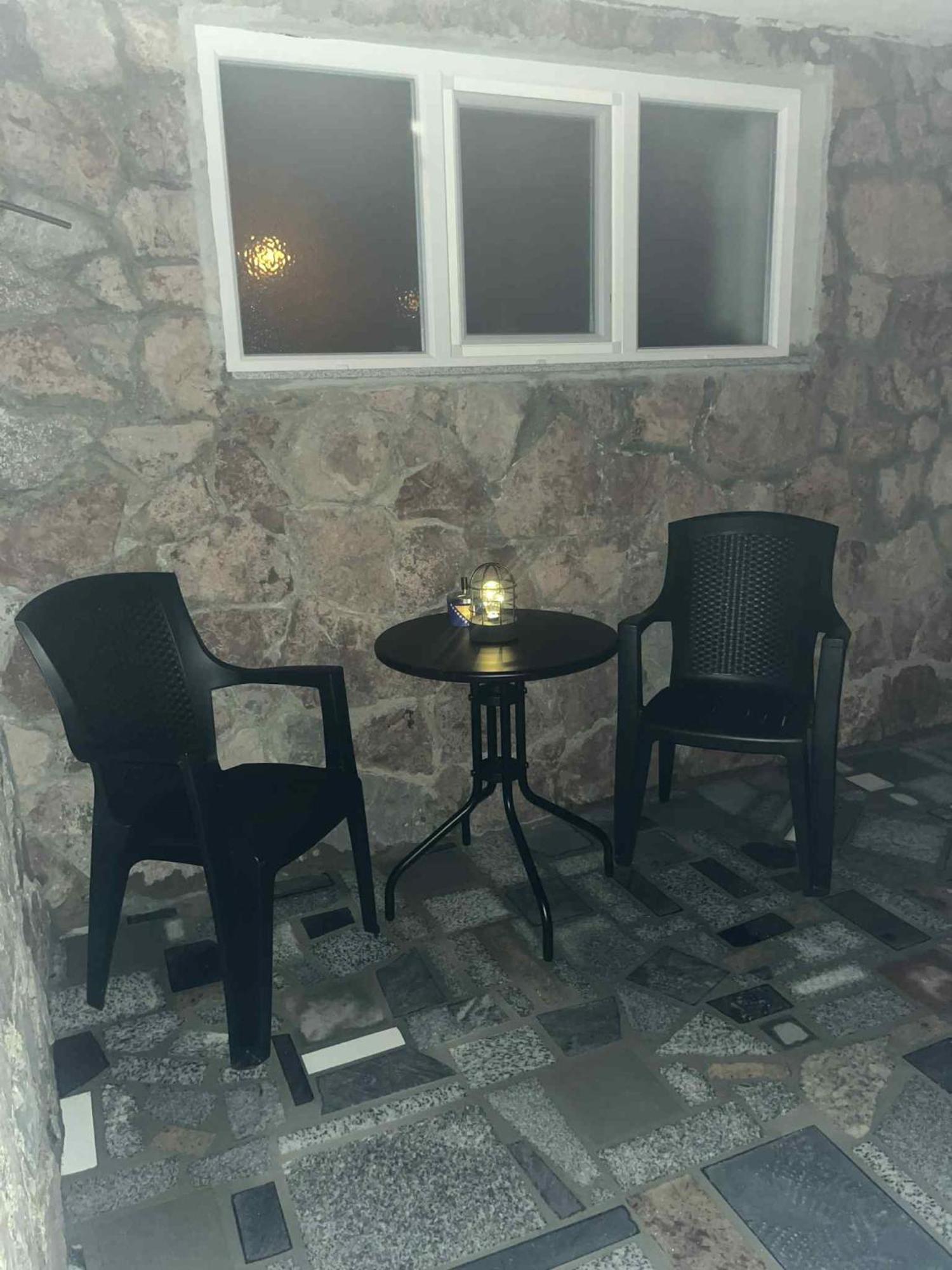 Studio Apartman Azra Kulen Vakuf Exteriör bild